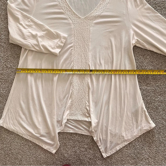 Adrianna Papell 3/4 Sleeve White Pullover Asymmetrical Blouse - Picture 9 of 9